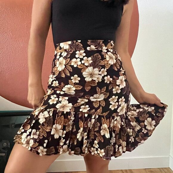 Vintage floral re-worked 2 piece fitted skirt with ruffle tank crop top small - Picture 9 of 9